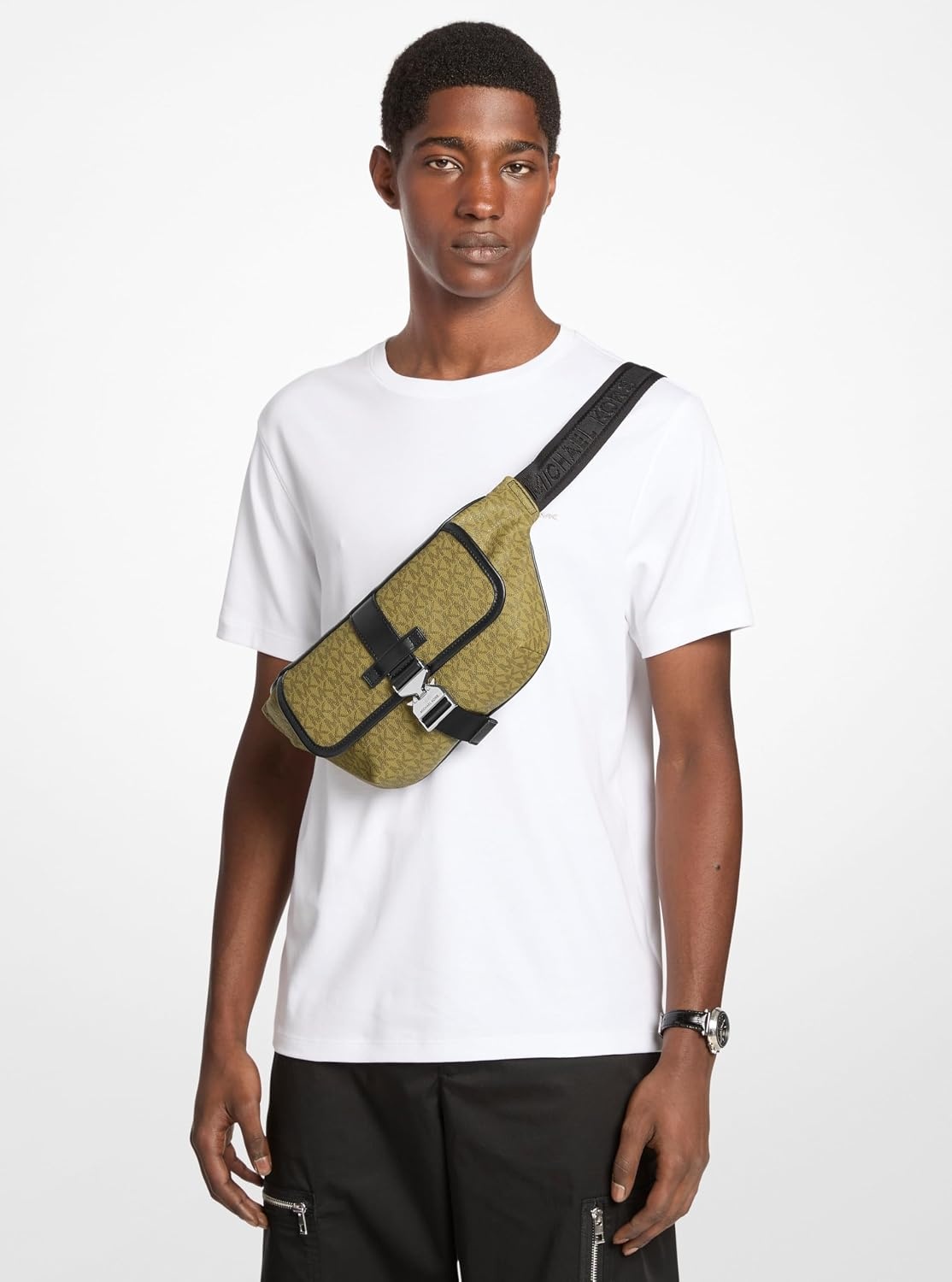 image:imageMichael Kors Hudson Aviator Belt Bag Light Gunmetal HardwareBlack SignatureLight Gunmetal HardwarePistachio Signature