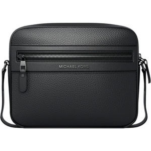 Michael Kors Men’s Jet Set Tour Crossbody(Silver-tone Hardware/Matte Pebble Leather/Black)