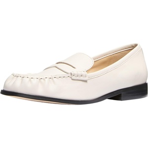 Michael Kors Women’s Carlson Loafer(Light Cream)
